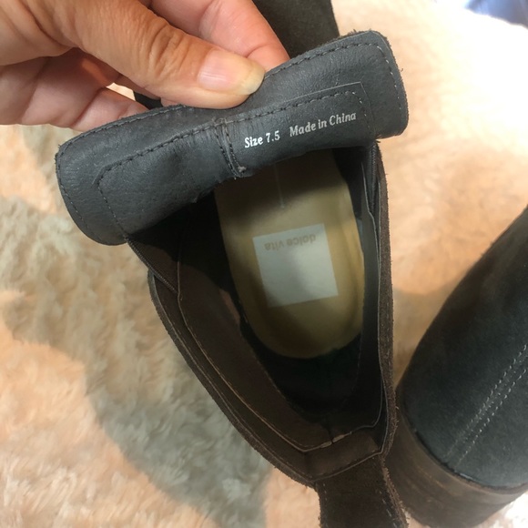 Gray sueded leather DOLCE VITA. Like new condition. Only worn a couple of times. - Picture 5 of 7